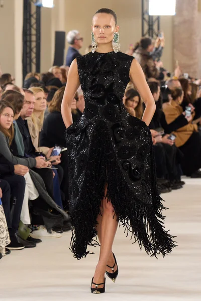 Look 19